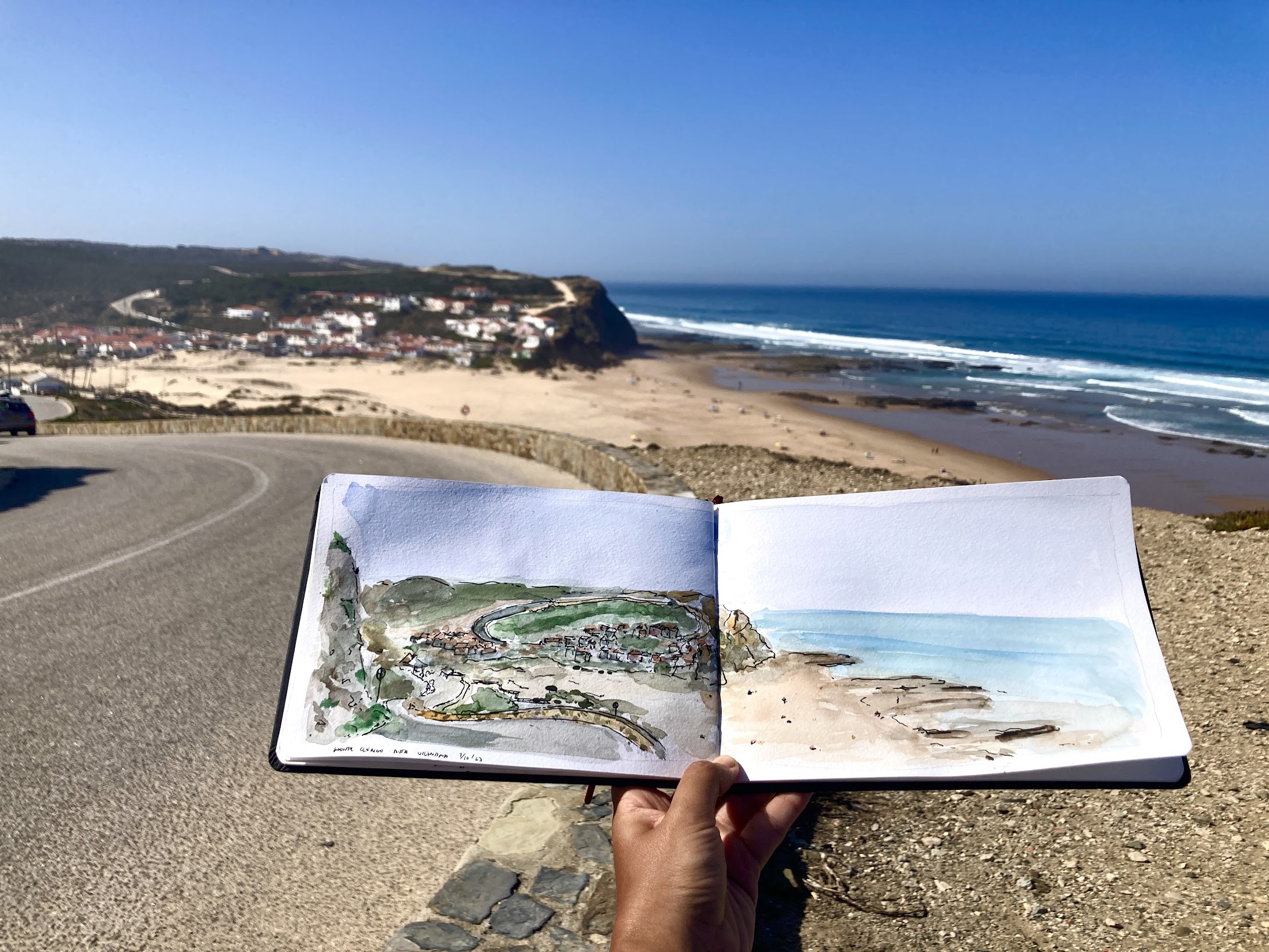 Monte Clérigo beach